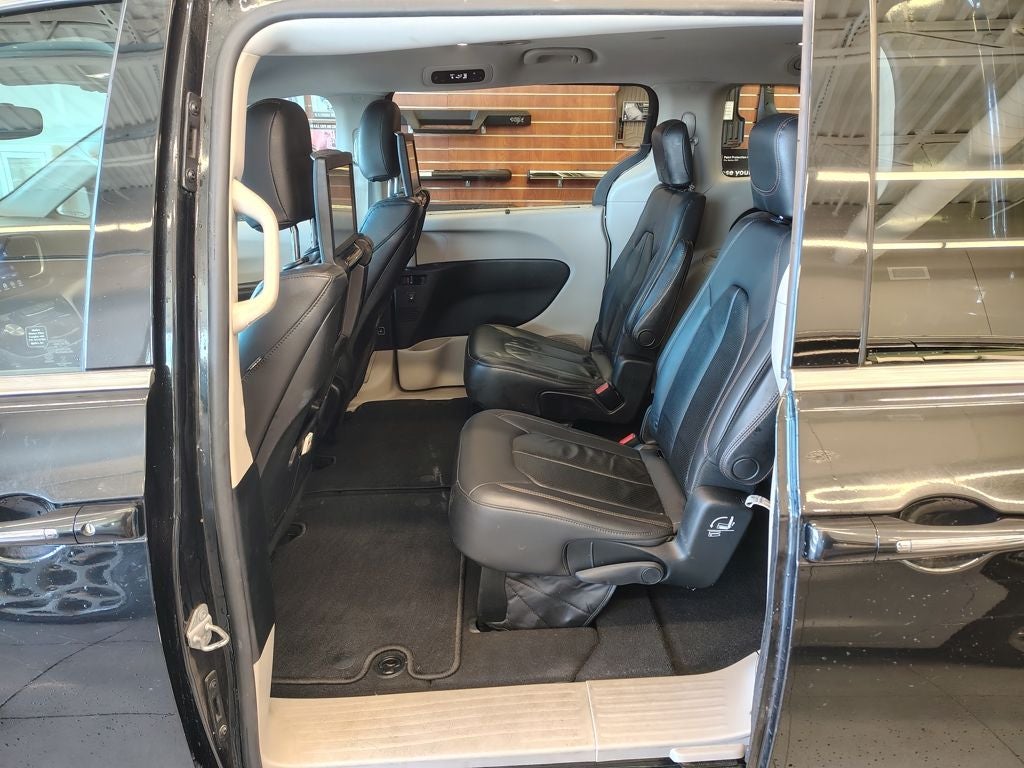 2017 Chrysler Pacifica Touring L Plus