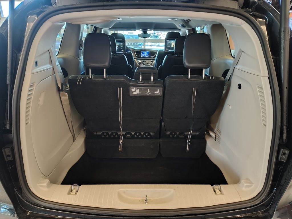 2017 Chrysler Pacifica Touring L Plus