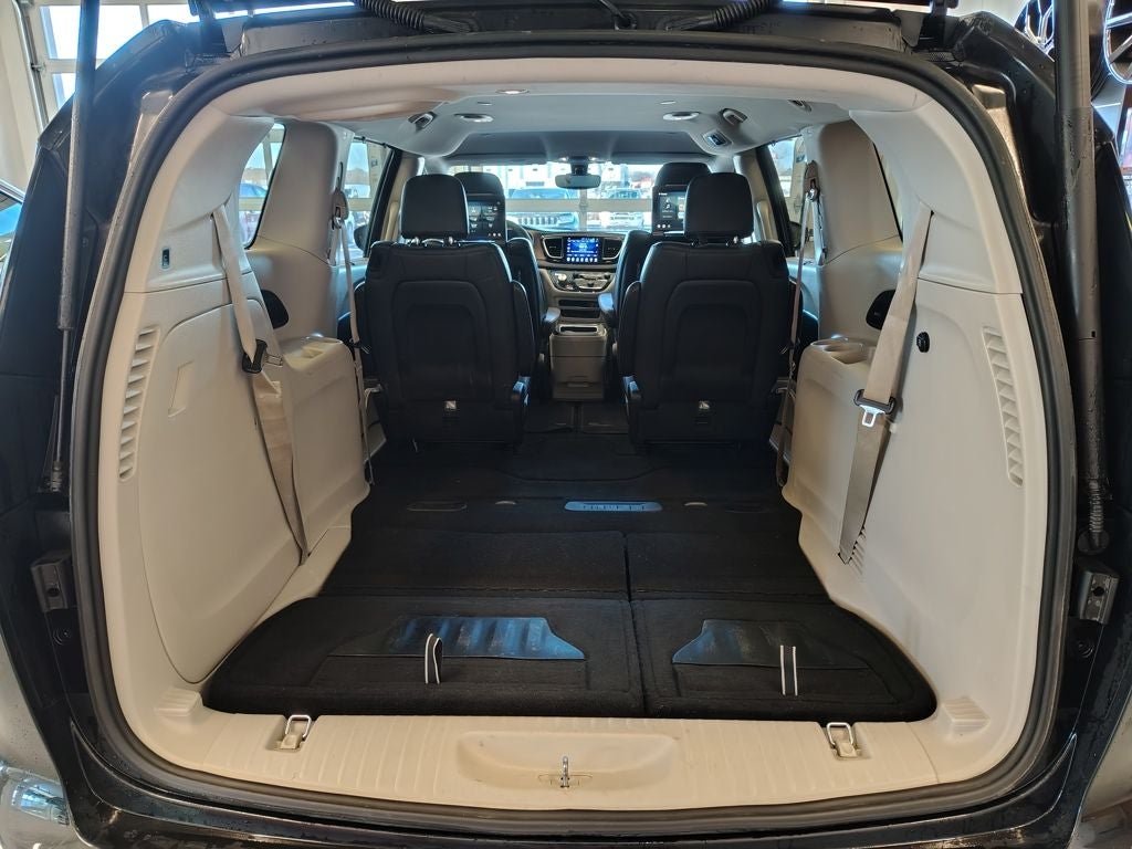2017 Chrysler Pacifica Touring L Plus