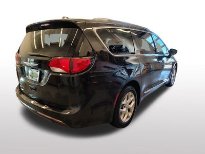 2017 Chrysler Pacifica Touring L Plus