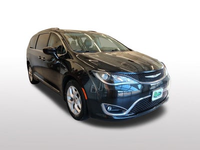 2017 Chrysler Pacifica Touring L Plus