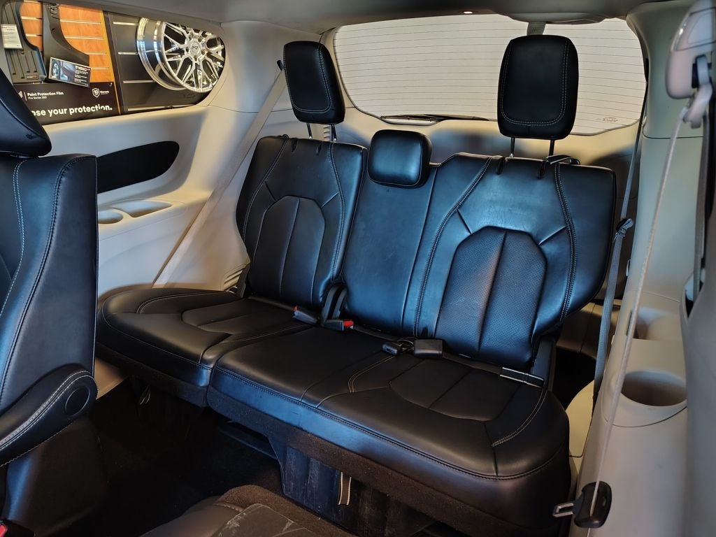 2024 Chrysler Pacifica Hybrid Select