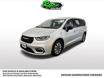 2024 Chrysler Pacifica Hybrid Select