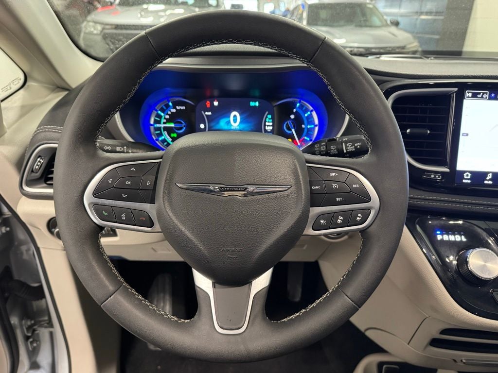 2024 Chrysler Pacifica Hybrid Select
