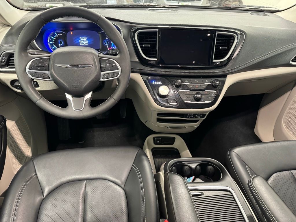 2024 Chrysler Pacifica Hybrid Select