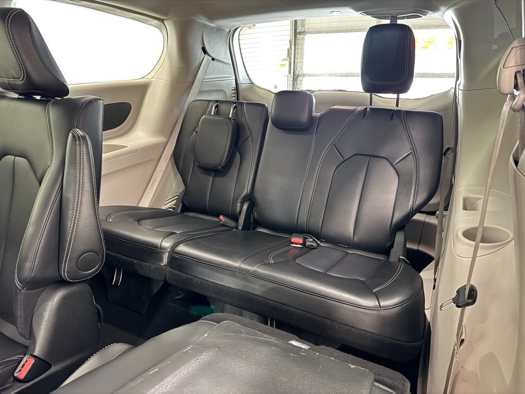 2024 Chrysler Pacifica Hybrid Select