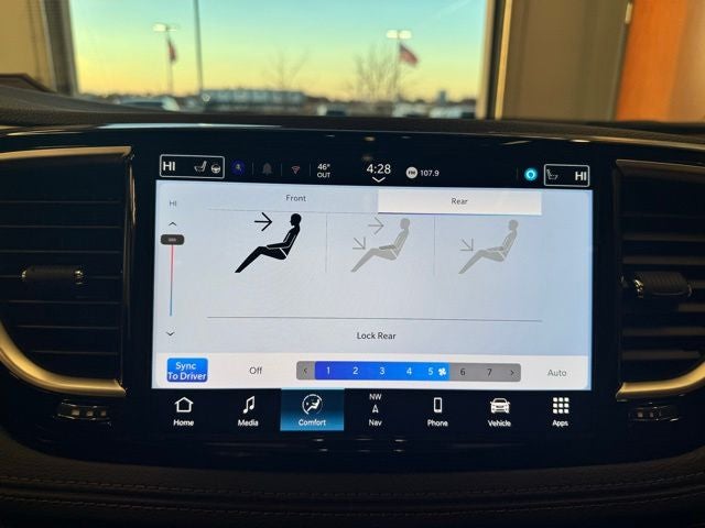 2026 Chrysler Pacifica Pinnacle