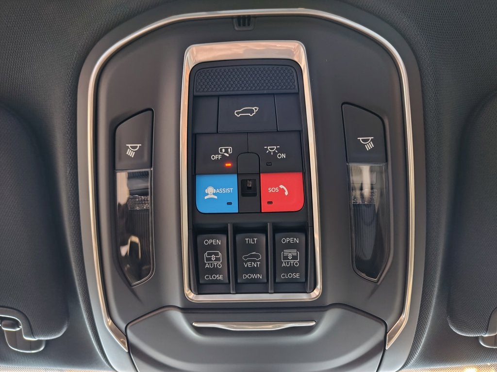 2026 Jeep Cherokee Overland