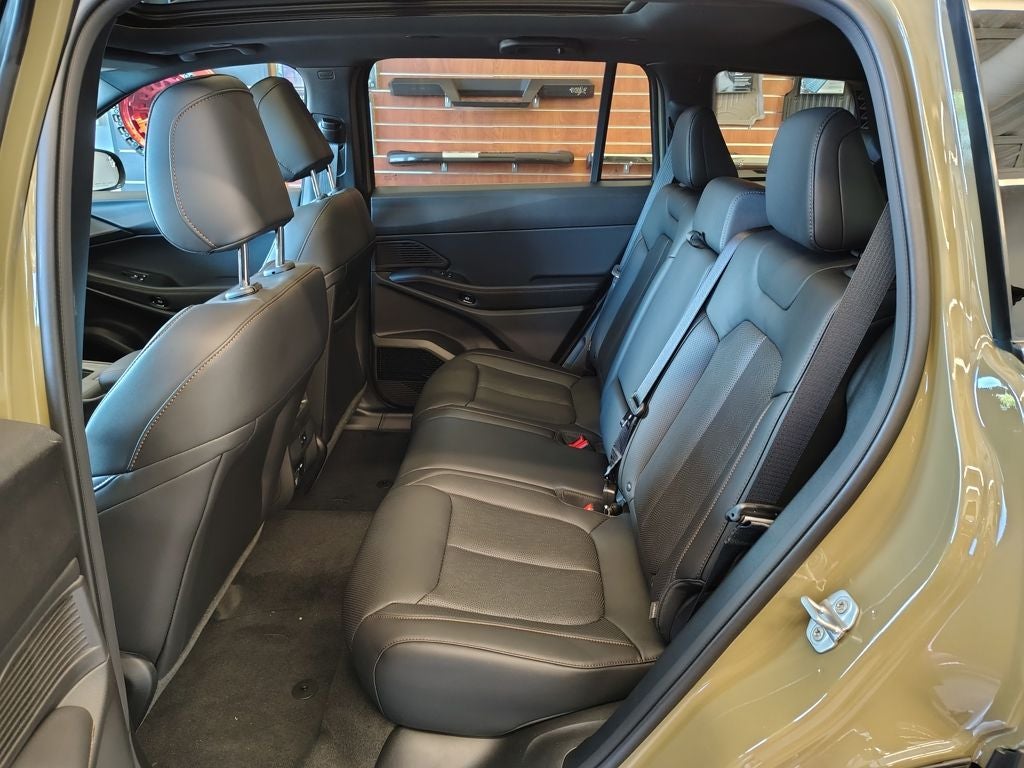 2026 Jeep Cherokee Overland