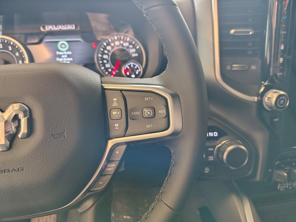 2027 RAM 1500 Big Horn/Lone Star