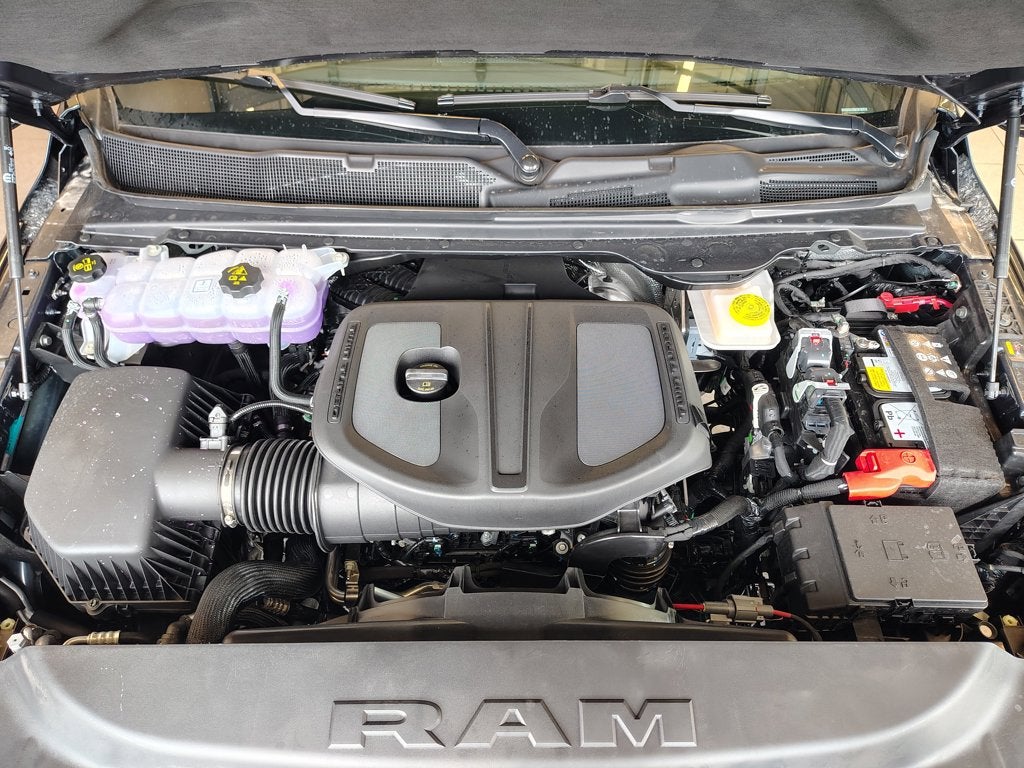 2027 RAM 1500 Big Horn/Lone Star