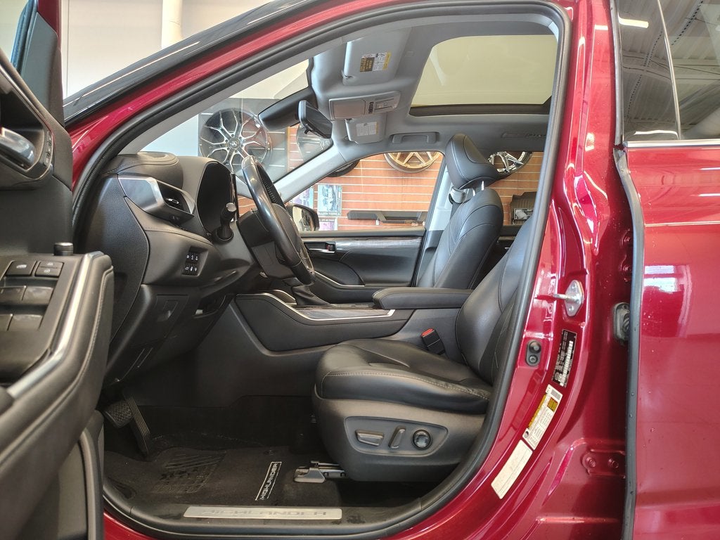 2020 Toyota Highlander Hybrid Platinum