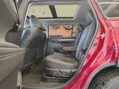 2020 Toyota Highlander Hybrid Platinum
