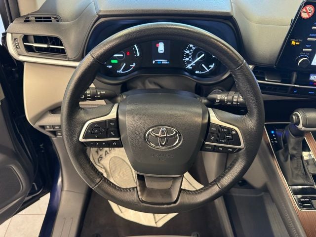 2024 Toyota Sienna XLE 8 Passenger