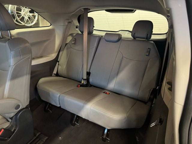 2024 Toyota Sienna XLE 8 Passenger