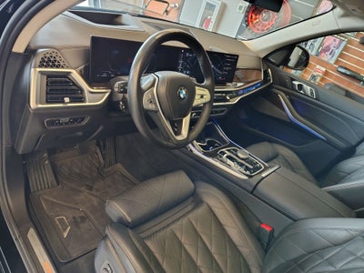 2023 BMW X7 xDrive40i