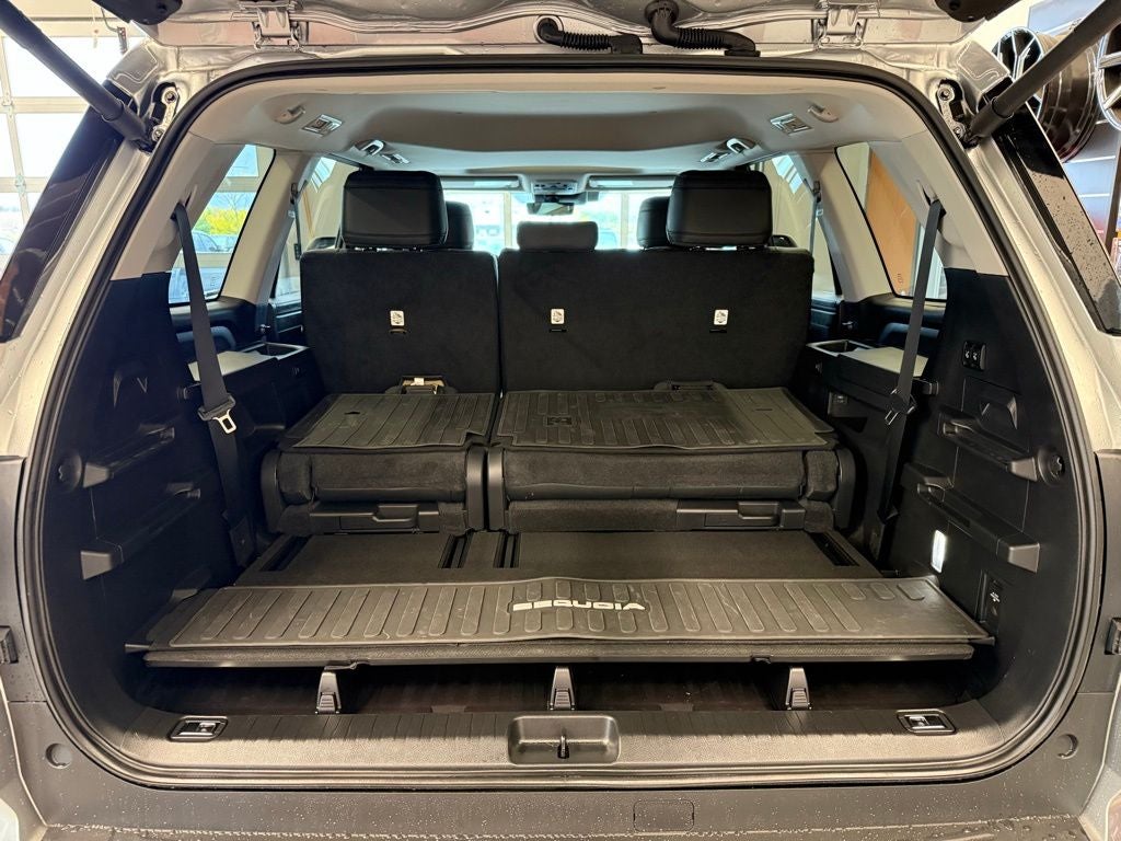 2023 Toyota Sequoia SR5 TRD-OFFROAD