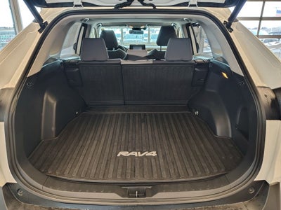 2020 Toyota RAV4 Hybrid XLE