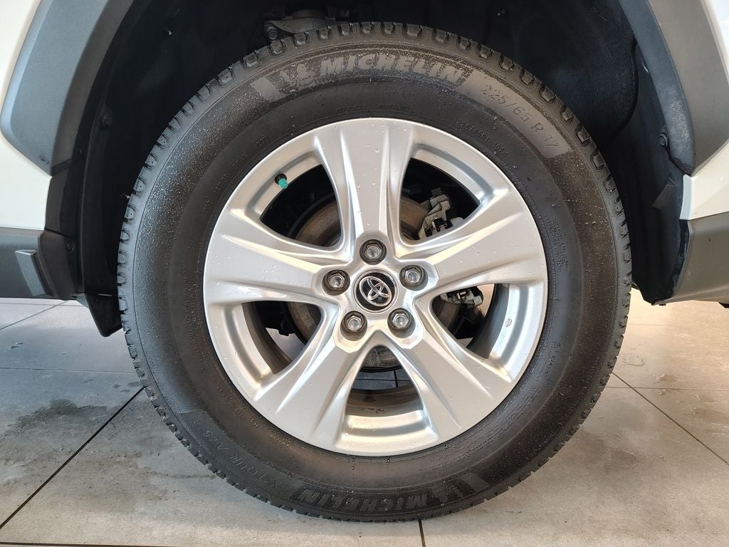 2020 Toyota RAV4 Hybrid XLE