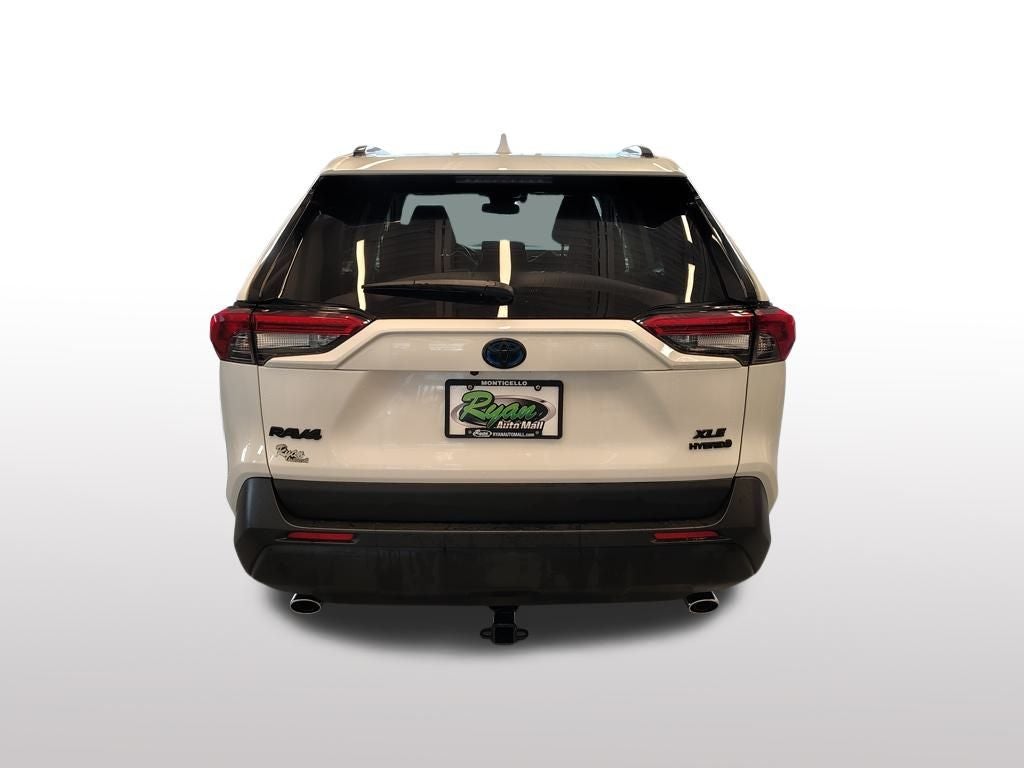 2020 Toyota RAV4 Hybrid XLE