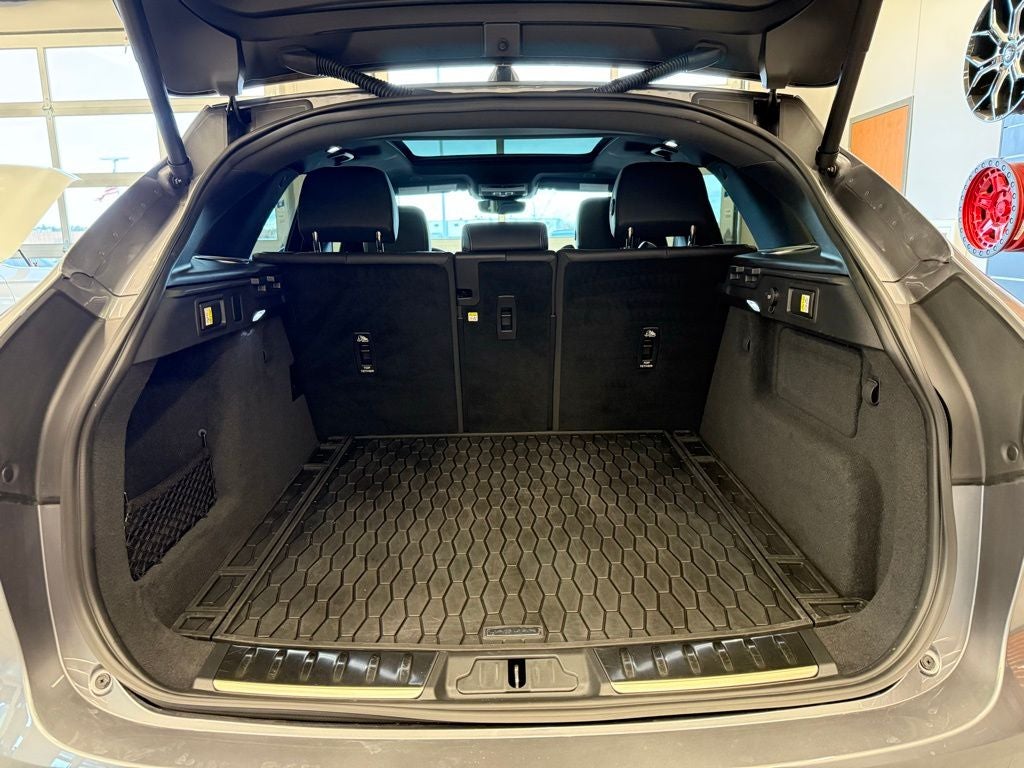 2025 Jaguar F-PACE P250 R-Dynamic S