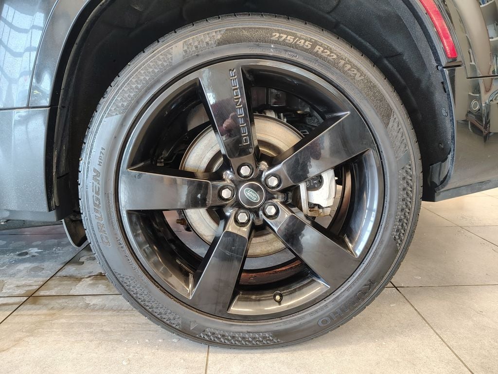 2024 Land Rover Defender 130 X-Dynamic SE