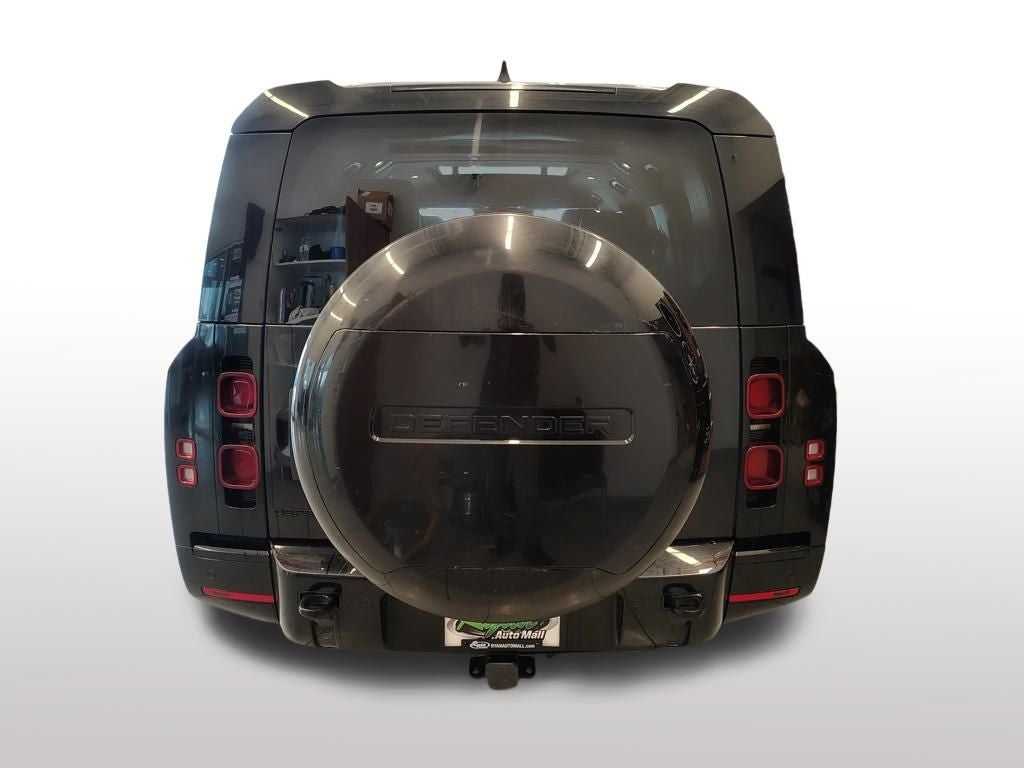 2024 Land Rover Defender 130 X-Dynamic SE