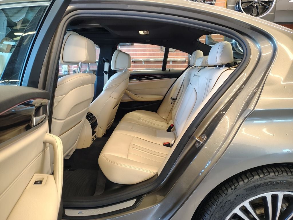 2018 BMW 5 Series 530e xDrive iPerformance