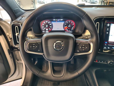 2019 Volvo XC40 Momentum