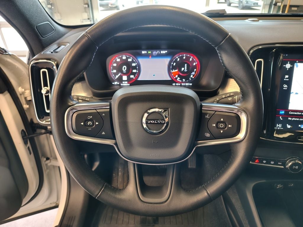 2019 Volvo XC40 Momentum