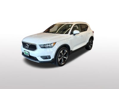 2019 Volvo XC40 Momentum
