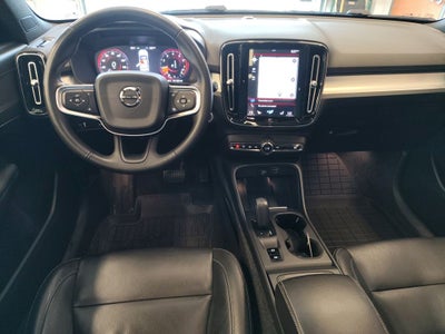 2019 Volvo XC40 Momentum