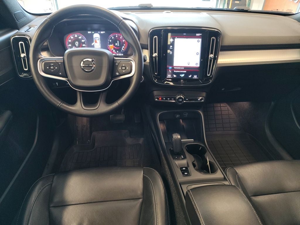 2019 Volvo XC40 Momentum