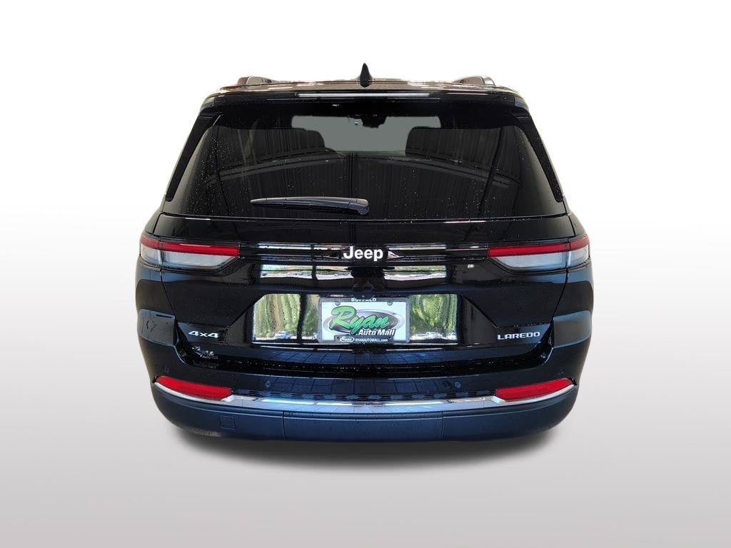 2027 Jeep Grand Cherokee Laredo X