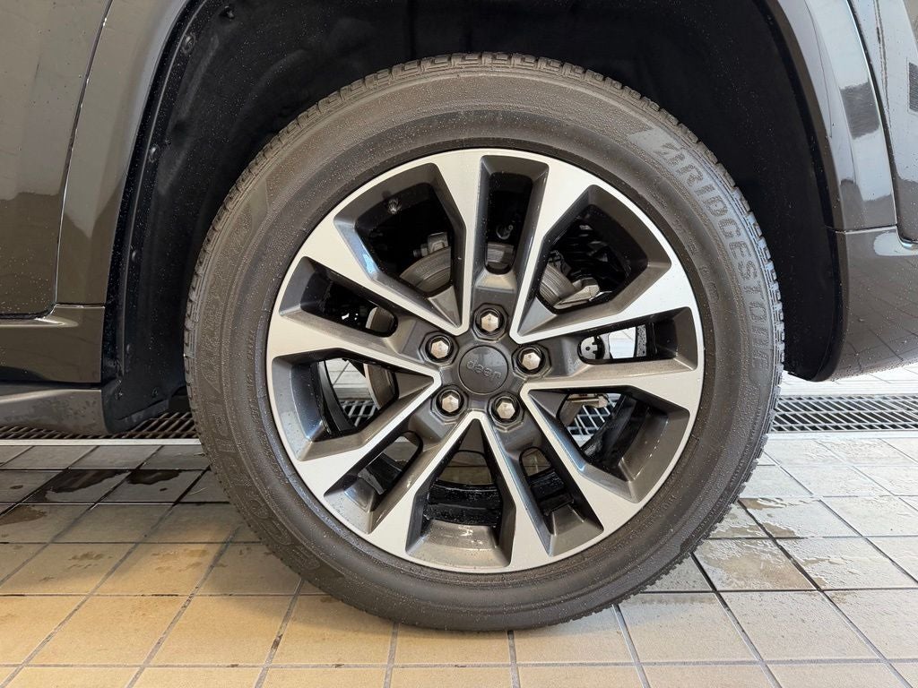 2022 Jeep Grand Cherokee Overland