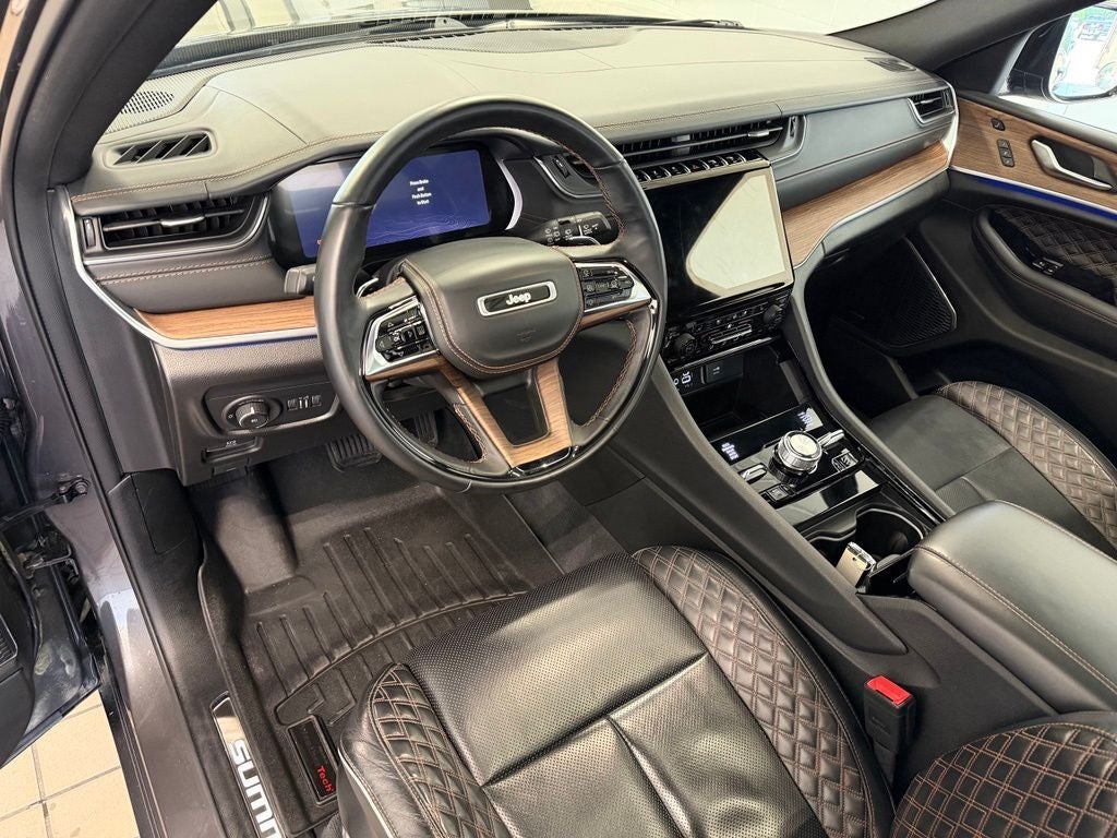 2023 Jeep Grand Cherokee Summit