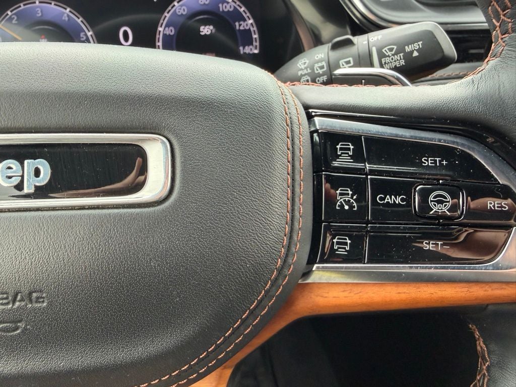 2022 Jeep Grand Cherokee Summit