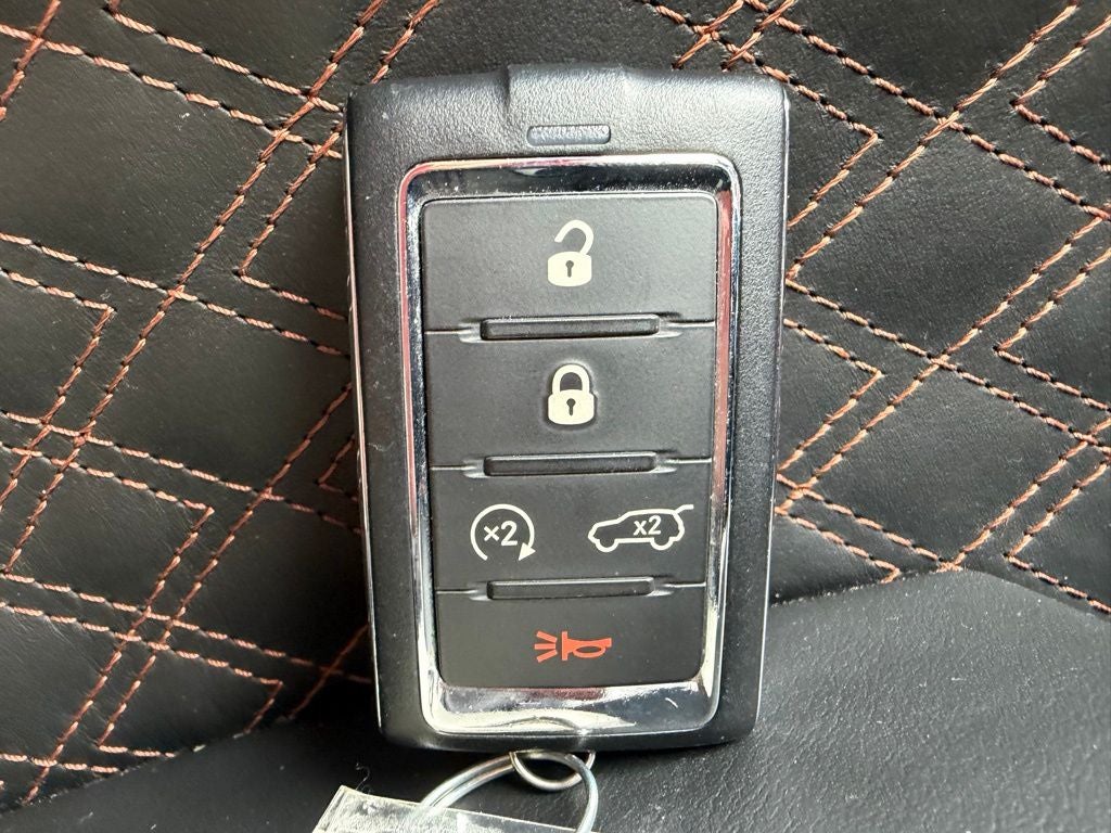 2022 Jeep Grand Cherokee Summit