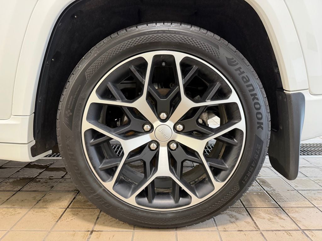 2022 Jeep Grand Cherokee Summit