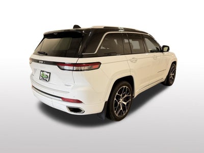 2022 Jeep Grand Cherokee Summit