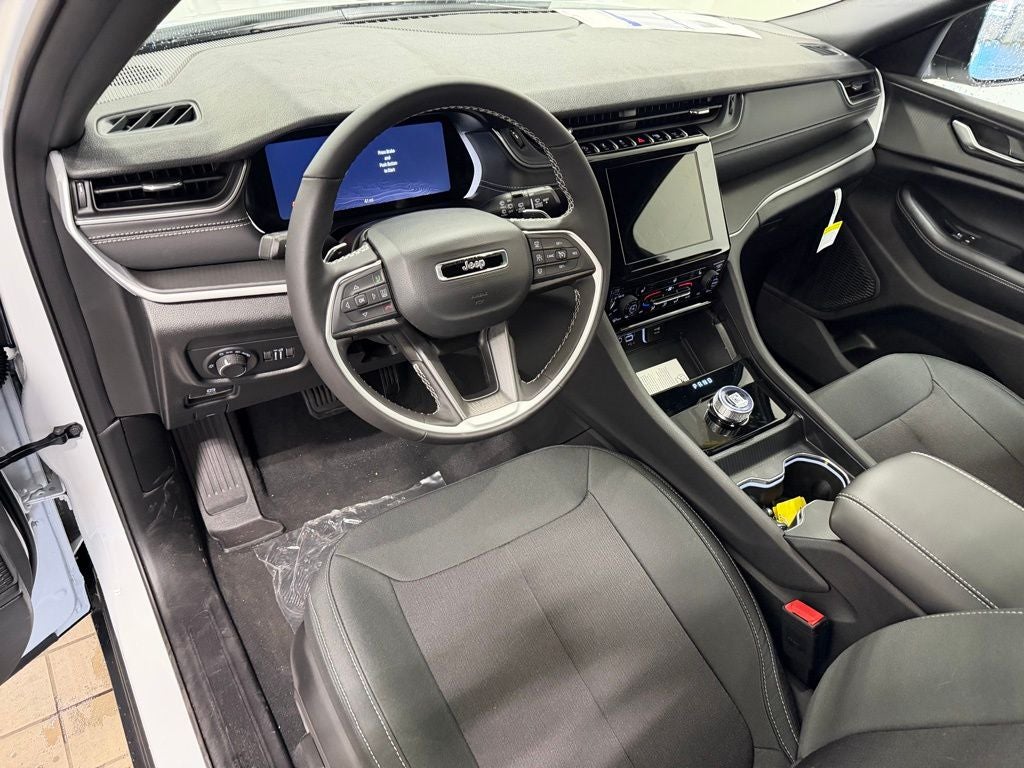 2026 Jeep Grand Cherokee L Laredo