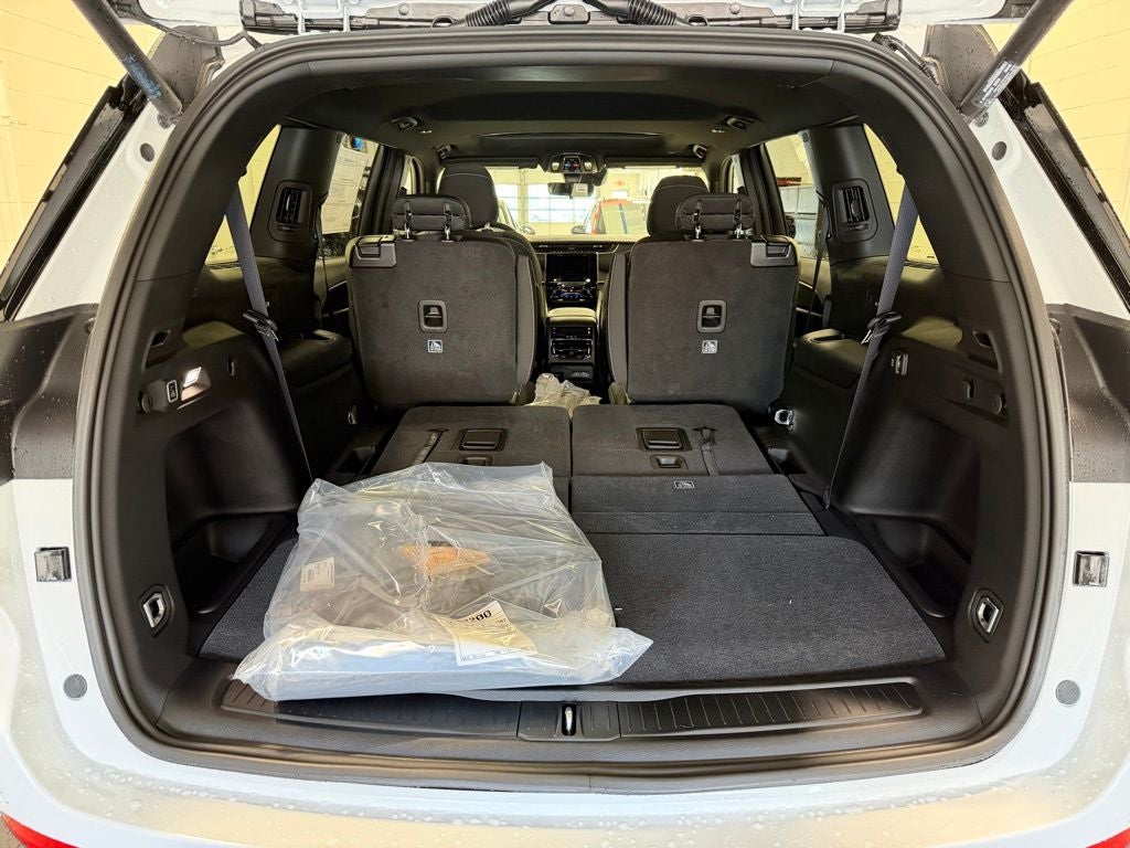 2026 Jeep Grand Cherokee L Laredo