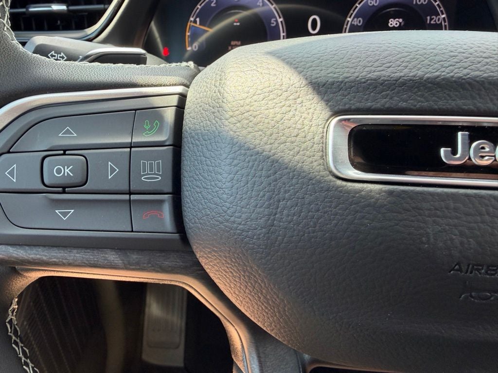 2026 Jeep Grand Cherokee L Laredo Altitude