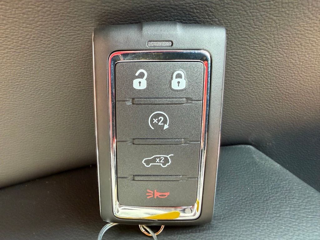 2026 Jeep Grand Cherokee L Laredo Altitude