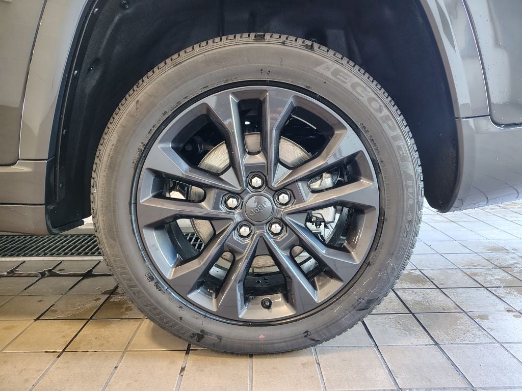 2026 Jeep Grand Cherokee L Base