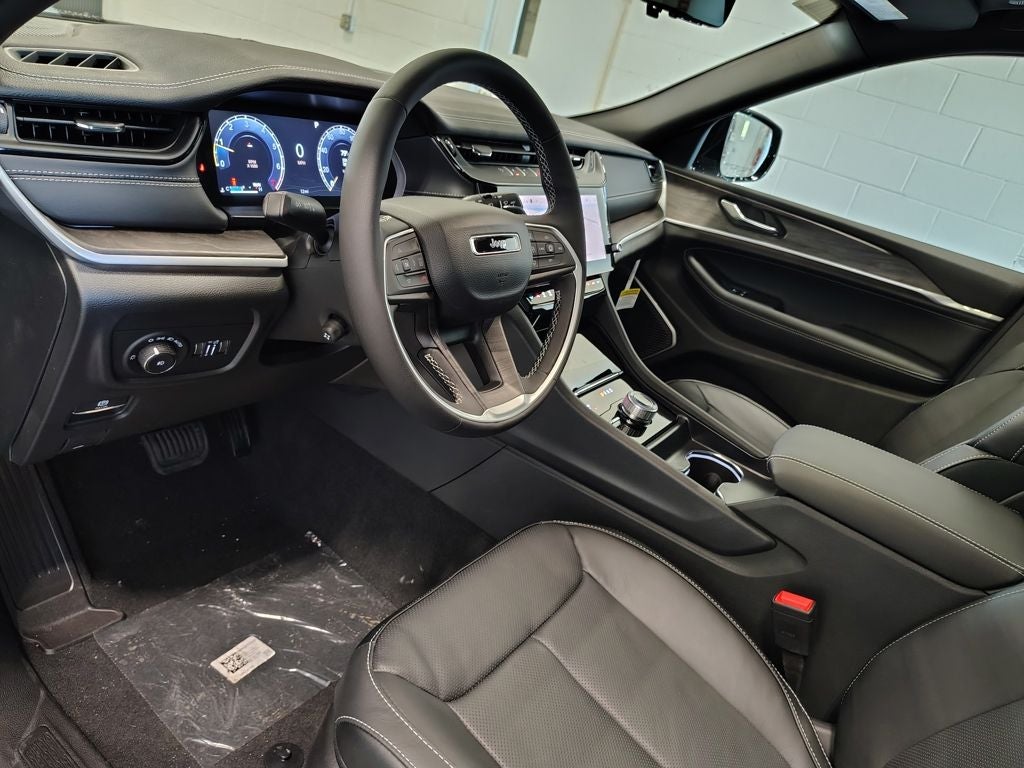 2027 Jeep Grand Cherokee L Limited Reserve