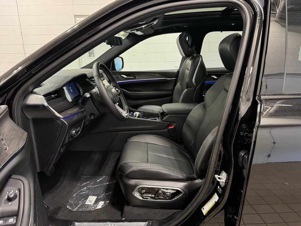 2025 Jeep Grand Cherokee L Overland