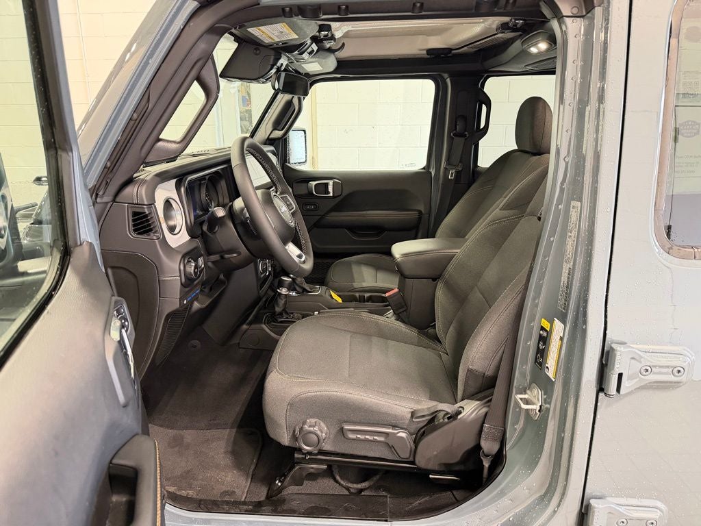 2025 Jeep Wrangler Sahara 4xe