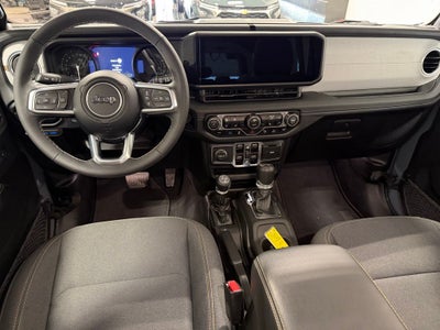 2025 Jeep Wrangler Sahara 4xe