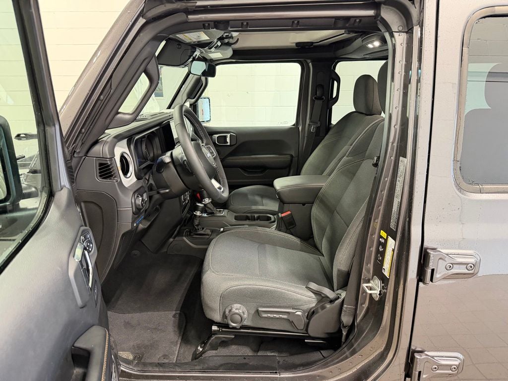 2025 Jeep Wrangler Sahara 4xe